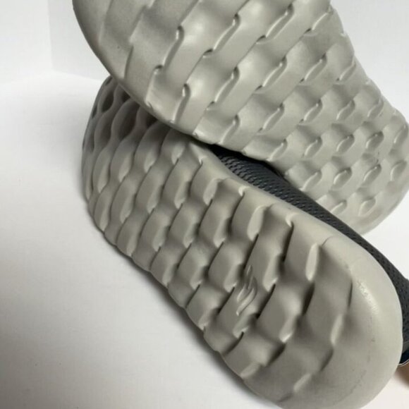 Skechers Mens GOwalk Max Slip On Gray Size 11.5EWW